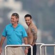 Semi-exclusif - Liam Payne s'amuse avec ses amis sur un yacht au large de Cannes le 26 juillet 2018.