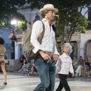 Brad Kroenig et son fils Hudson Kroenig (le filleul de Karl Lagerfeld) - Defilé Croisière Chanel à La Havane à Cuba, le 3 mai 2016. © Olivier Borde/Bestimage