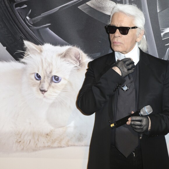 Karl Lagerfeld au vernissage "Corsa Karl et Choupette" à Berlin en Allemagne le 3 février 2015.