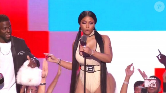 Capture d'écran - Kevin Hart et Tiffany Haddish ont remis le prix de la meilleure vidéo Hip-Hop à Nicki Minaj pour son tube "Chun-Li" lors des MTV Video Awards, le 20 août 2018.