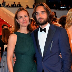 Carole Bouquet et son fils Dimitri Rassam après la projection du "Petit Prince" lors du 68e Festival de Cannes, le 22 mai 2015.