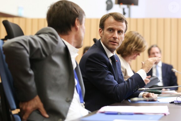 Le président de la république française, Emmanuel Macron accompagné de Nicolas Hulot participent au sommet sur les interconnections énergétiques à l'Agence Européenne pour la Sécurité Maritime, Lisbonne, Portugal, le 27 juillet 2018. © Stéphane Lemouton/Bestimage