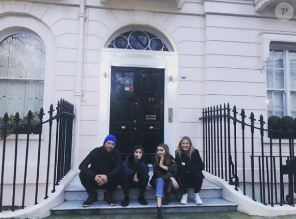 Gwyneth Paltrow, Chris Martin et leurs enfants Apple et Moses à Londres. Mars 2018.