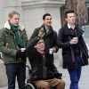 Chris Colfer, Darren Criss, Kevin McHale, Chord Overstreet lors du tournage de la série télévisée "Glee" à Washington Square Park à New York, le 14 mars 2014.