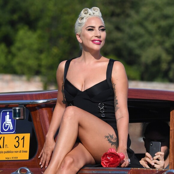 Lady Gaga  en bateau-taxi lors 75ème édition du Festival du Film International de Venise, La Mostra, à Venise, Italie, le 30 août 2018.