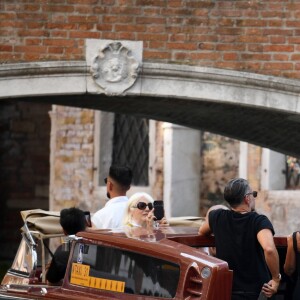 Lady Gaga  en bateau-taxi lors 75ème édition du Festival du Film International de Venise, La Mostra, à Venise, Italie, le 30 août 2018.