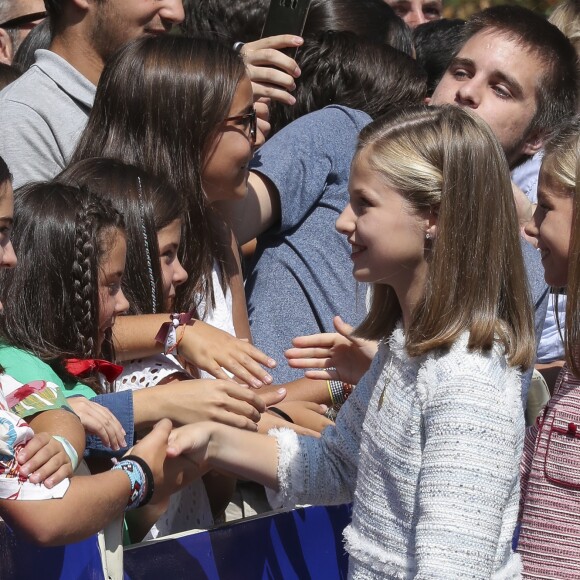 Le roi Felipe VI d'Espagne, la reine Letizia et leurs filles la princesse Leonor des Asturies et l'infante Sofia ont célébré le centenaire du couronnement canonique de la Vierge de Covadonga  le 8 septembre 2018 à Cangas de Onis. Il s'agissait de la première visite officielle de la princesse Leonor dans le royaume des Asturies, une manère d'étrenner officiellement son titre d'héritière, 41 ans après son père.