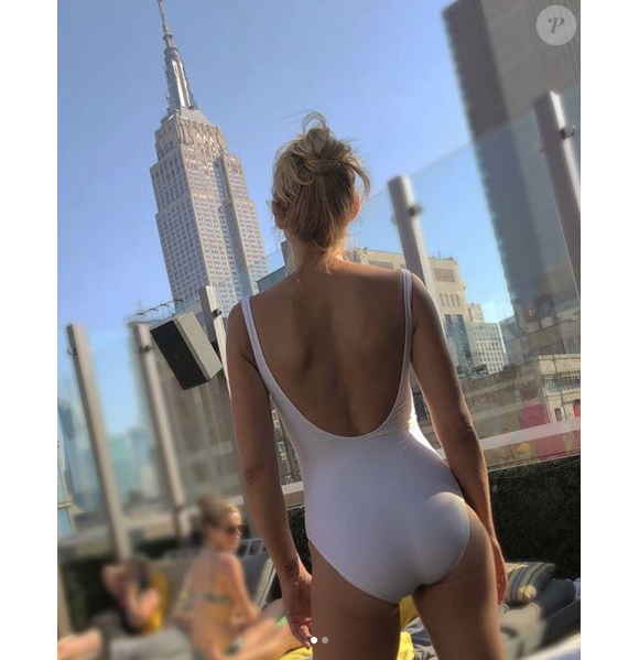 Elodie Gossuin en maillot de bain à New York pour ses 12 ans de mariage, le 7 juillet 2018.