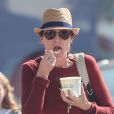 Exclusif - Marcia Cros a emmené ses filles Savannah et Eden manger un yaourt glacé chez 'The Yogurt Shoppe' à Brentwood, le 4 septembre 2018.