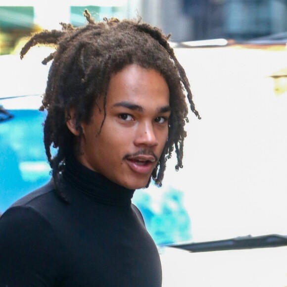 Le mannequin Luka Sabbat a été aperçu dans les rues de New York, le 23 aout 2018.