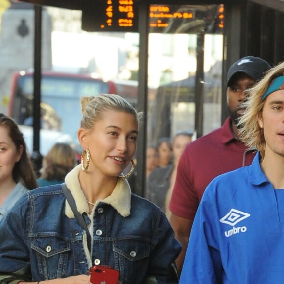 Justin Bieber et Hailey Baldwin se promènent à Londres le 17 septembre 2018.