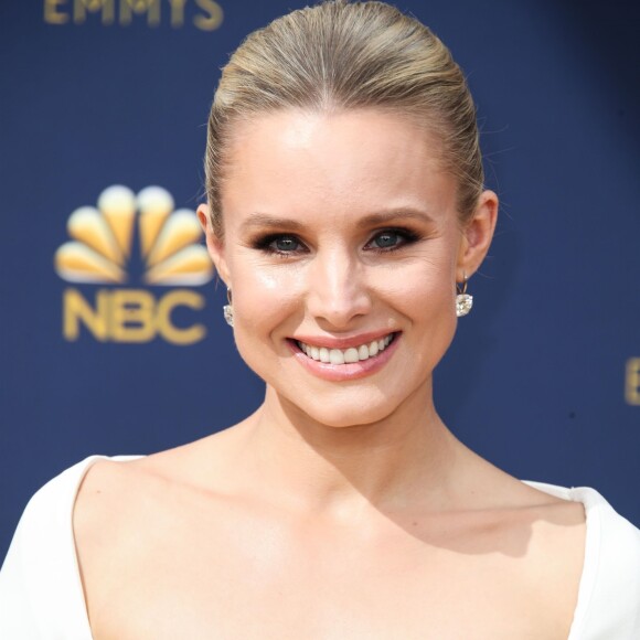 Kristen Bell lors du photocall de la 70e cérémonie des Primetime Emmy Awards au théâtre Microsoft à Los Angeles le 17 septembre 2018.