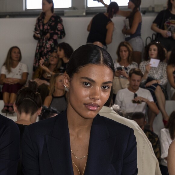 Tina Kunakey, Vincent Cassel, Zara Larsson au défilé Roberto Cavalli lors de la Fashion Week de Milan prêt-à-porter printemps/été 2019 le 22 septembre 2018.