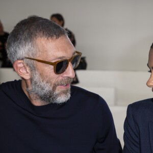 Vincent Cassel, Tina Kunakey au défilé Roberto Cavalli lors de la Fashion Week de Milan prêt-à-porter printemps/été 2019 le 22 septembre 2018.