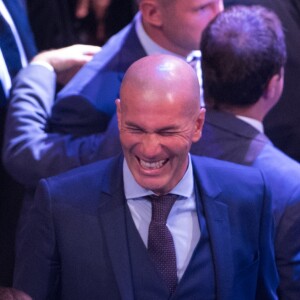 Zinedine Zidane, sa femme Véronique, Didier Deschamps (sélectionneur de l'équipe de France) - sacré meilleur entraîneur de l'année 2018 lors de la cérémonie des Trophées Fifa 2018 au Royal Festival Hall à Londres, Royaume Uni, le 25 septembre 2018. © Cyril Moreau/Bestimage