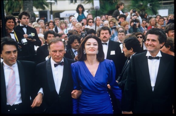 Archives - Richard Berry, Anouk Aimée, Claude Lelouch et Jean-Louis Trintignant présentent "Un homme et une femme : Vingt ans déjà" au Festival de Cannes en 1986 