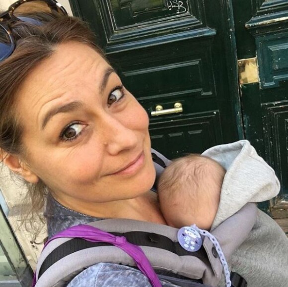 Shirley Bousquet pose avec son bébé, sur Instagram, le 3 septembre 2018