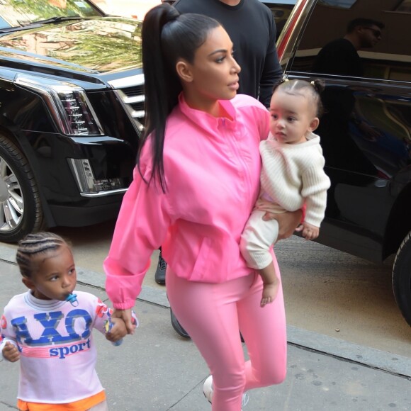 Kim Kardashian avec ses enfants Saint et Chicago à New York, le 29 septembre 2018