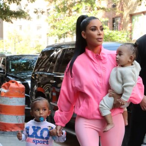 Kim Kardashian avec ses enfants Saint et Chicago à New York, le 29 septembre 2018