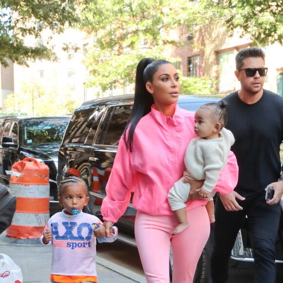 Kim Kardashian avec ses enfants Saint et Chicago à New York, le 29 septembre 2018
