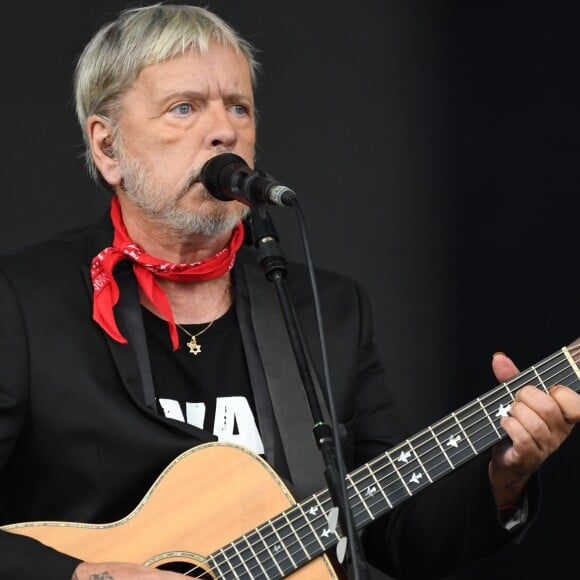 Renaud donne le dernier concert de sa tournée à la Fête de l'Humanité à la Courneuve le 17 septembre 2017.