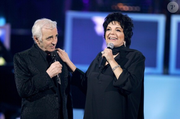 EXCLUSIF - Charles Aznavour et Liza Minelli à Paris en mai 2004.