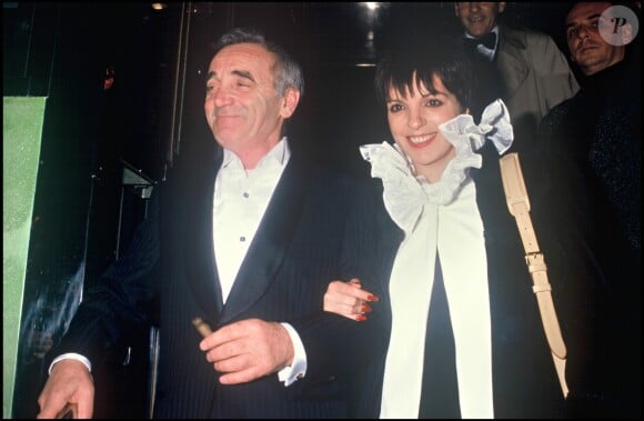 ARCHIVES - Charles Aznavour et Liza Minelli au Lido à Paris en 1987