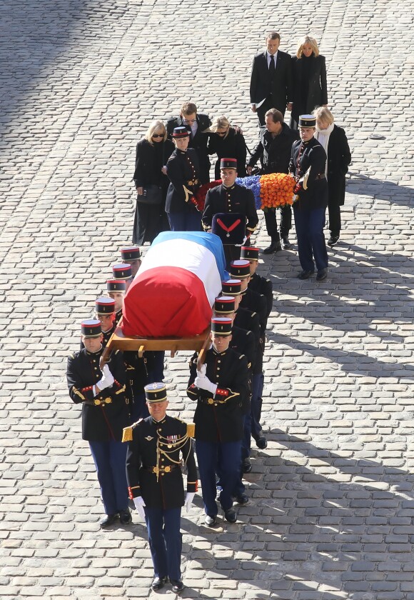 Seda Aznavour (Fille de Charles Aznavour), Ulla Aznavour et ses enfants Nicolas, Mischa et Katia, Emmanuel et Brigitte Macron - Arrivées à l'hommage national à Charles Aznavour à l'Hôtel des Invalides à Paris. Le 5 octobre 2018 © Jacovides-Moreau / Bestimage