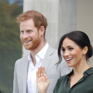 Le prince Harry et Meghan Markle visitent l'université de Chichester dans le Sussex le 3 octobre 2018.