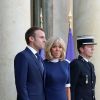 Le président de la république, Emmanuel Macron aux côtés de la première dame Brigitte Macron reçoit le président du Chili, Sebastian Piñera et sa femme, María Cecilia Morel Montes, pour un entretien au Palais de l'Elysée à Paris le 8 Octobre 2018 © Stéphane Lemouton / Bestimage