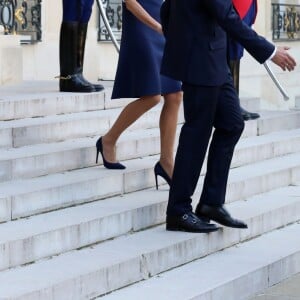 Le président de la république, Emmanuel Macron aux côtés de la première dame Brigitte Macron reçoit le président du Chili, Sebastian Piñera et sa femme, María Cecilia Morel Montes, pour un entretien au Palais de l'Elysée à Paris le 8 Octobre 2018 © Stéphane Lemouton / Bestimage