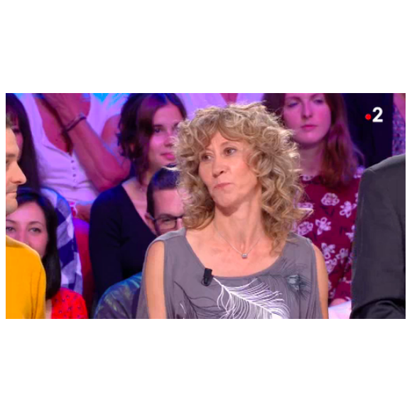 Nadia dans "Tout le monde veut prendre sa place" sur France 2 le 10 octobre 2018.