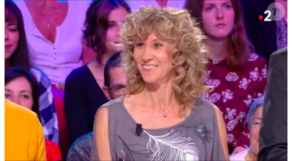 Nadia dans "Tout le monde veut prendre sa place" sur France 2 le 10 octobre 2018.