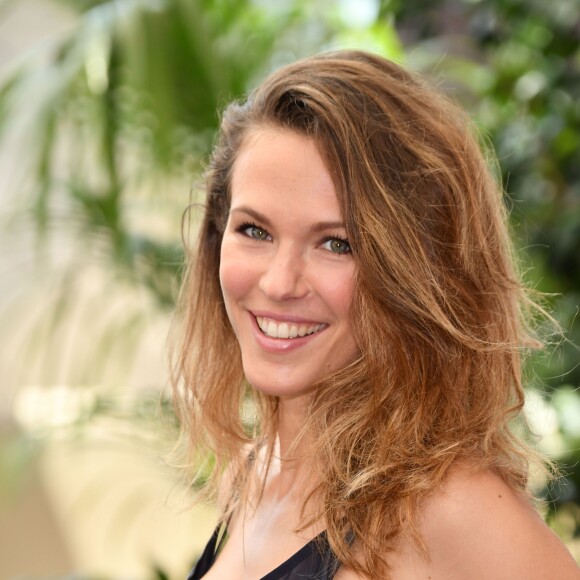 Lorie Pester durant un photocall pour la série "Demain nous appartient" dans le cadre du 58ème Festival de Télévision de Monte Carlo au Grimaldi Forum à Monaco le 16 juin 2018. © Bruno Bebert / Bestimage