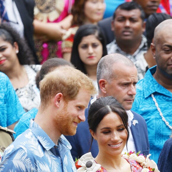 Le prince Harry, duc de Sussex et sa femme Meghan Markle, duchesse de Sussex (enceinte) visitent le campus de l'Université du Pacifique Sud ("University of the South Pacific") à Suva lors de leur voyage officiel aux îles Fidji, le 24 octobre 2018.