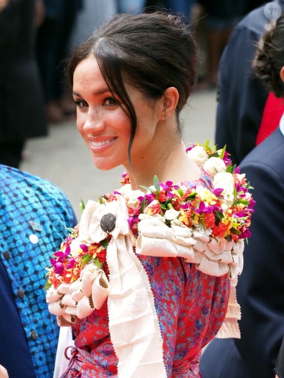 Le prince Harry, duc de Sussex et sa femme Meghan Markle, duchesse de Sussex (enceinte) visitent le campus de l'Université du Pacifique Sud ("University of the South Pacific") à Suva lors de leur voyage officiel aux îles Fidji, le 24 octobre 2018.