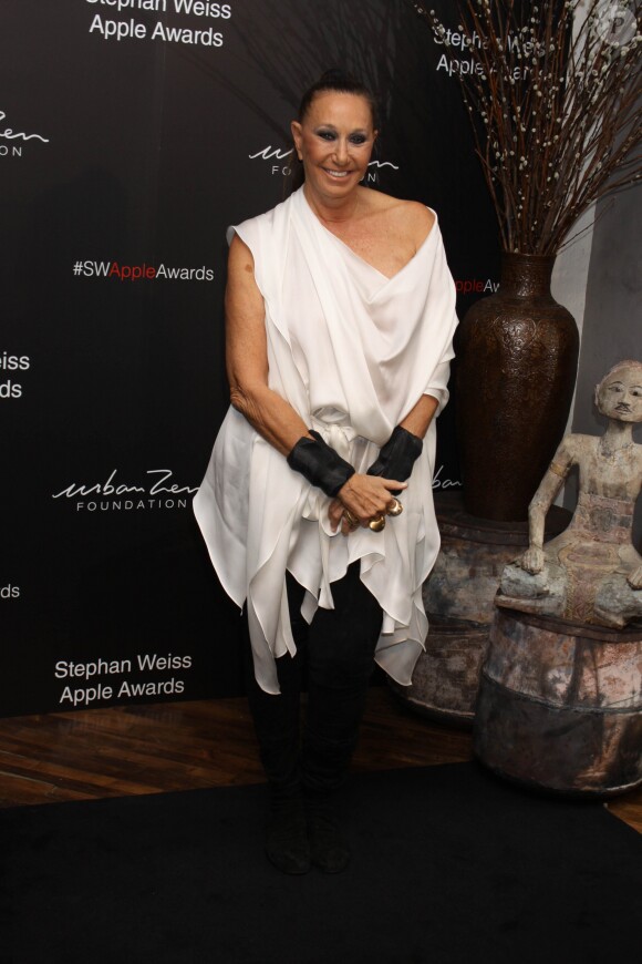 Donna Karan au photocall de la soirée des "Stephan Weiss Apple Awards" à New York, le 24 octobre 2018.