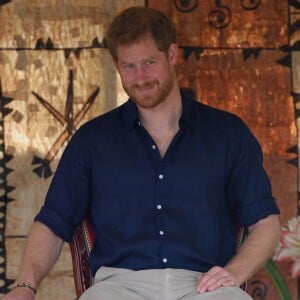 Le prince Harry et Meghan Markle au Tupou College de Tonga lors de leur tournée officielle, le 26 octobre 2018.