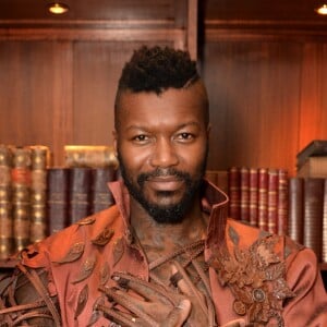 Semi-exclusif - Djibril Cissé (habillé par le chocolatier Jean-Luc Decluzeau) - Essayage en prévisions du défilé du salon du chocolat 2018 à l'hotel Tocadéro La Tour à Paris le 17 octobre 2018. © Veeren/Bestimage