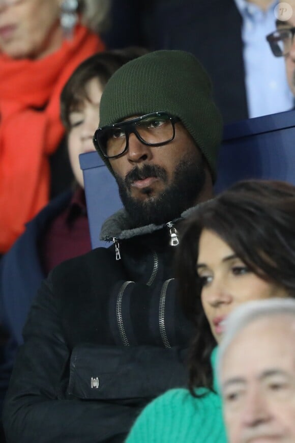 Nicolas Anelka (et, au premier plan, Laurie Cholewa) au match de Ligue 1 PSG - Lille au Parc des Princes à Paris, le 2 novembre 2018.