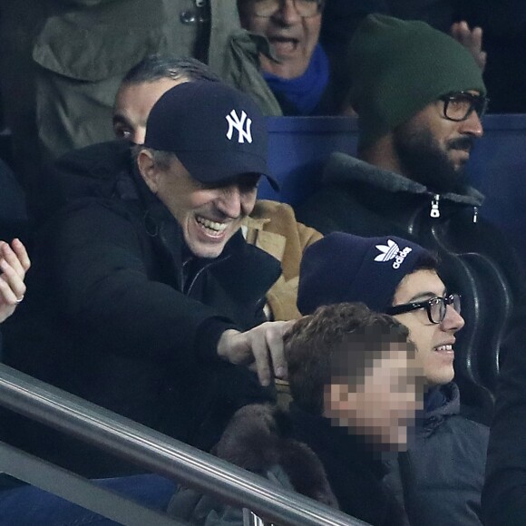 Gad Elmaleh, Nicolas Anelka au match de Ligue 1 PSG - Lille au Parc des Princes à Paris, le 2 novembre 2018.