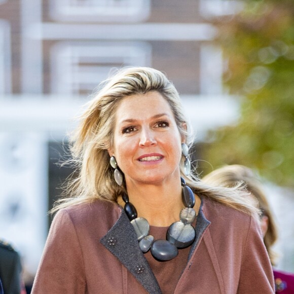 La reine Maxima des Pays-Bas lors de sa visite au centre 113 pour la prévention du suicide à Amsterdam le 2 novembre 2018, pour le dixième anniversaire de l'organisation. Cet engagement avait lieu cinq mois après que la petite soeur chérie de la reine s'est donné la mort.