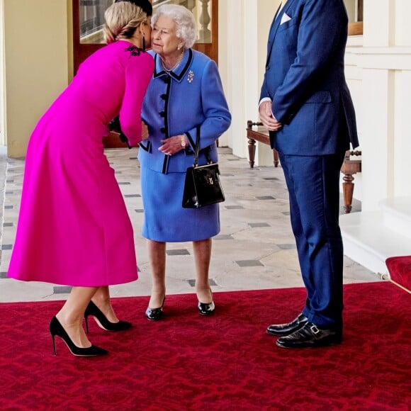 La reine Maxima et le roi Willem-Alexander des Pays-Bas reçus par la reine Elizabeth II au palais de Buckingham à Londres, le 24 octobre 2018.