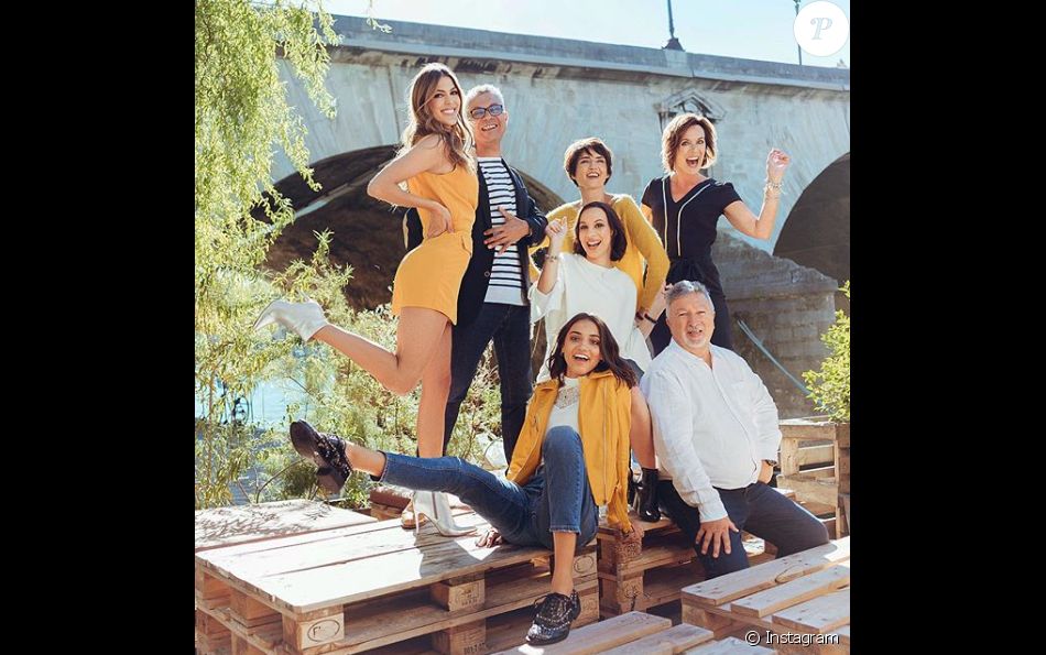 Manon Mittenaere Iris Mittenaere en famille, avec sa soeur Manon tout en bas, sur un cliché  dévoilé le 1er novembre 2018 sur Instagram. - Purepeople