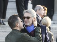 Obsèques de Philippe Gildas : Antoine de Caunes piège José Garcia, Maryse hilare