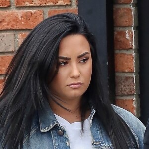 Demi Lovato est allée boire un café accompagnée de son garde du corps après une séance de sport à Los Angeles, le 7 novembre 2018.