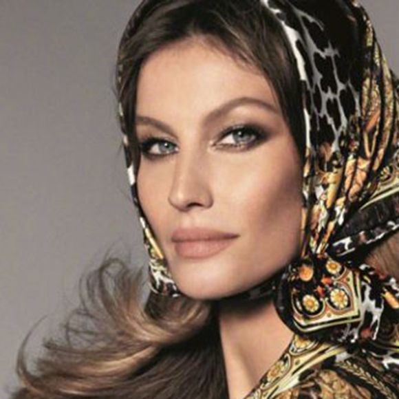 Gisele Bundchen pose pour la campagne publicitaire de "Versace". New York, le 14 décembre 2017.