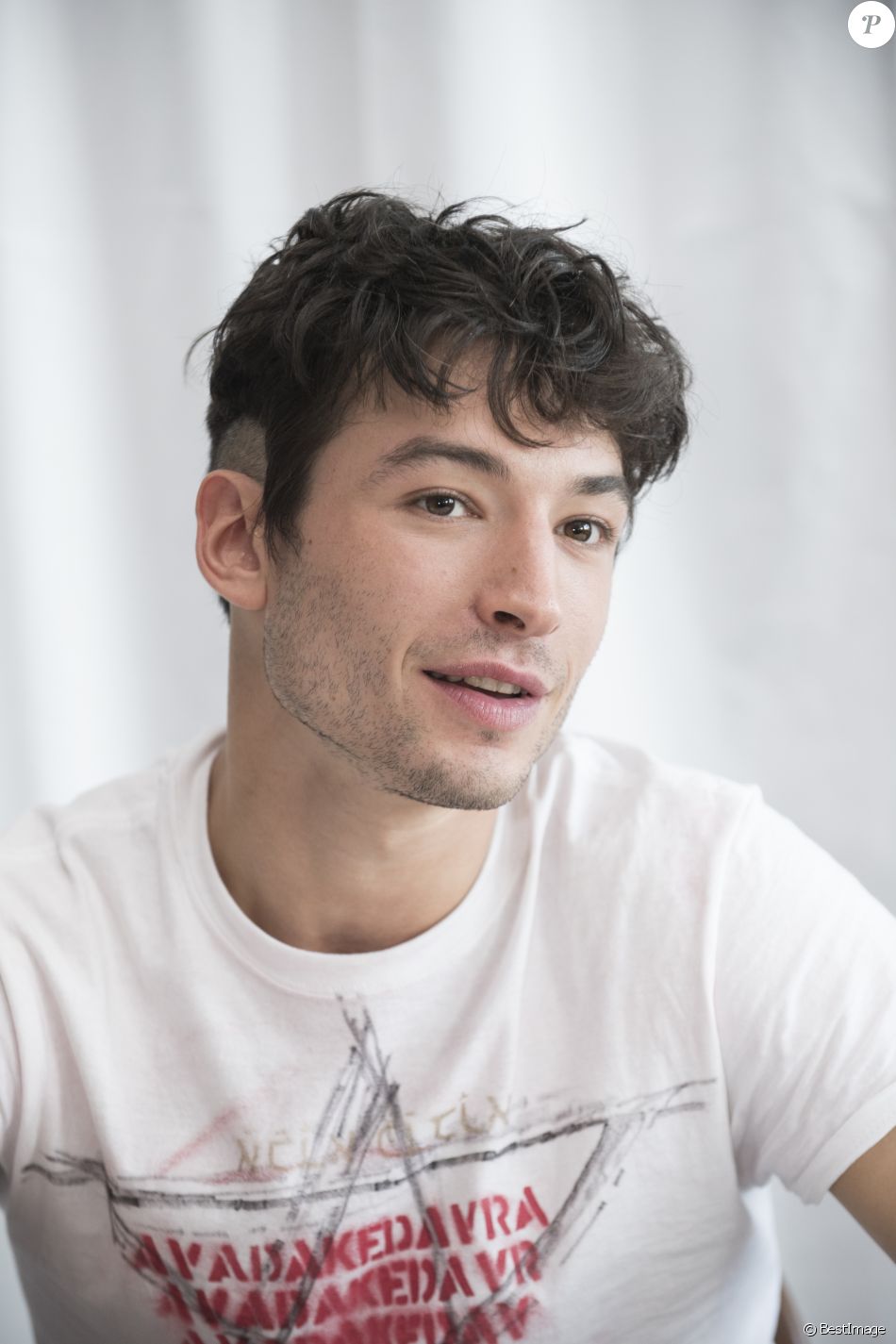 Ezra Miller Conférence De Presse Pour Le Film Les Animaux