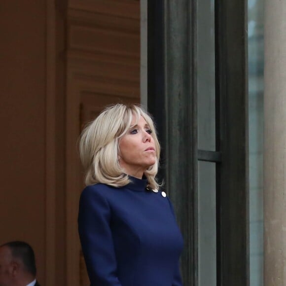 La Première Dame, Brigitte Macron (Trogneux) accueille la Première Dame des Etats-Unis, Melanie Trump au palais de l'Elysée à Paris, France, le 10 novembre 2018, à l'occasion du Centenaire de l'Armistice de la Première Guerre Mondiale. © Stéphane Lemouton/Bestimage