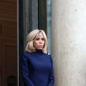 La Première Dame, Brigitte Macron (Trogneux) accueille la Première Dame des Etats-Unis, Melanie Trump au palais de l'Elysée à Paris, France, le 10 novembre 2018, à l'occasion du Centenaire de l'Armistice de la Première Guerre Mondiale. © Stéphane Lemouton/Bestimage